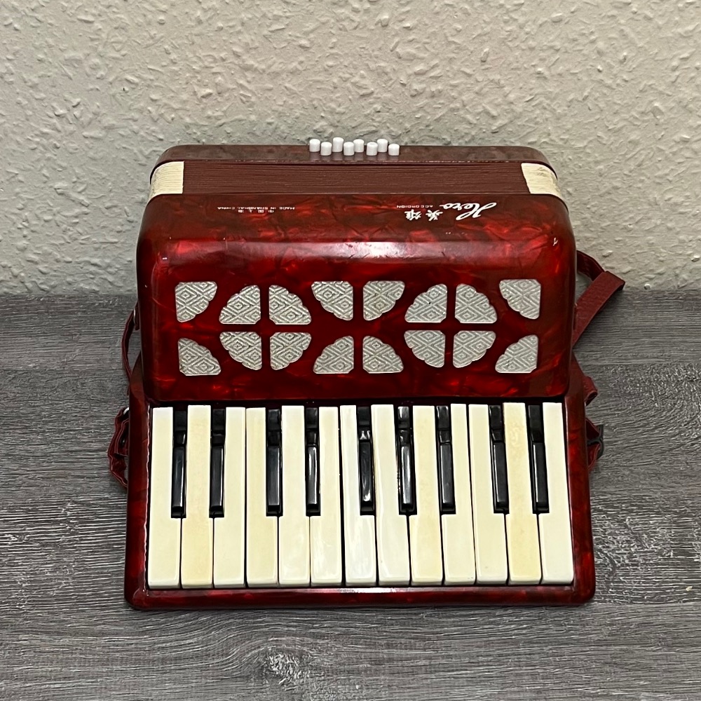 HERO 8 KEY ACCORDION Own4Less
